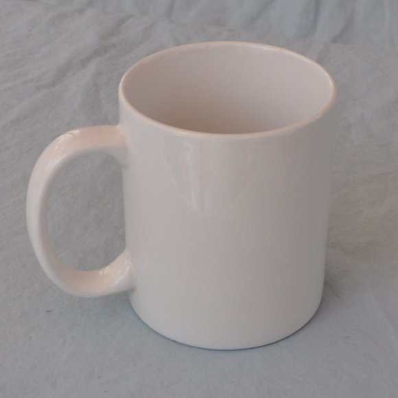 12 oz Flamingo Hilton Hotel Las Vegas retro gold tone (560w) - Picture 7 of 8